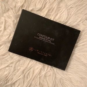 Anastasia Beverly Hills contour kit